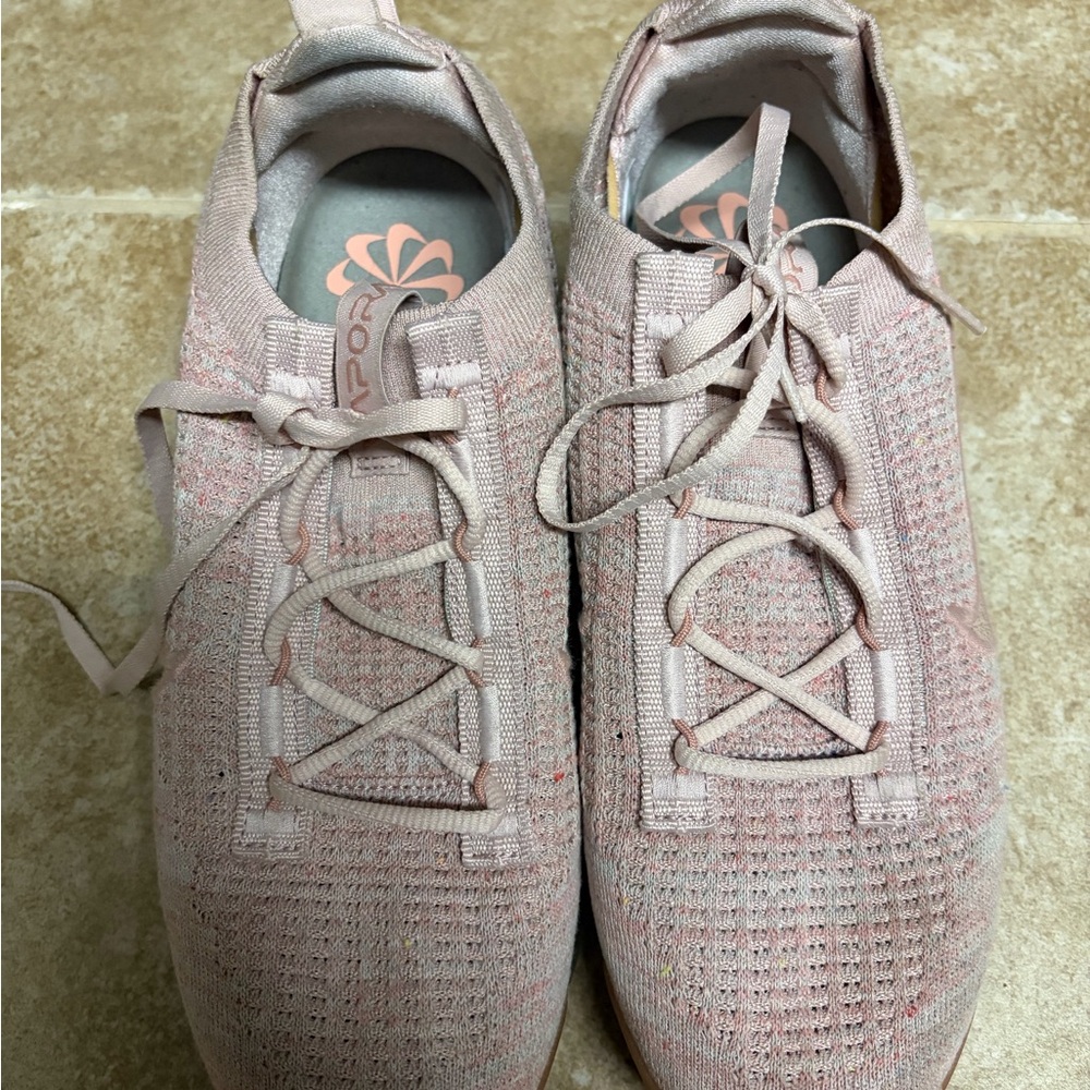 Nike Women's Light Pink gym shoes